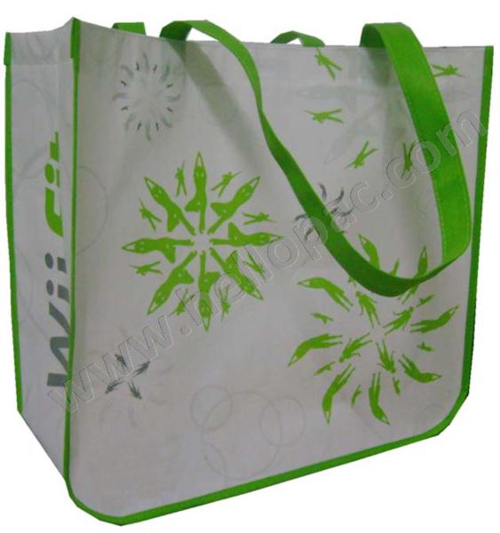 Heavy-Duty Promotional Laminate RPET Giveaway Shopping Bag with Carriable Tote Handle and CMYK Lamination Print for Luxury Packaging