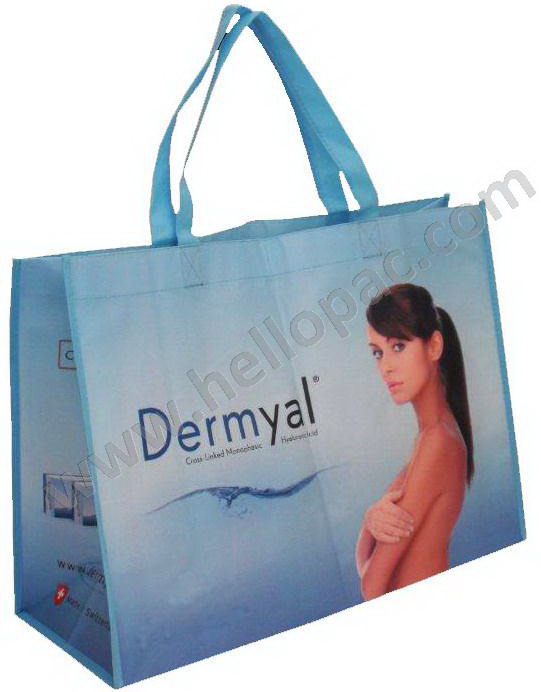 Heavy-Duty Promotional Laminate RPET Giveaway Shopping Bag with Carriable Tote Handle and CMYK Lamination Print for Luxury Packaging