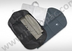 Recyclable Promotional Giveaway Non Woven Suit Cover Bag with Zipper and Front Flap Cover for Storage of Clothes