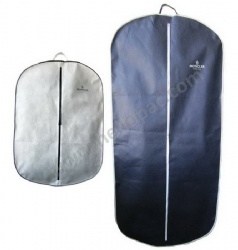 Recyclable Marketing Promotion Foldable Oval Shape Non Woven Suit Cover with Carriable Tote Handle and Zipper Closure for the Storage of Clothes